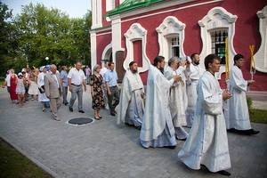 Губернатор и его супруга приняли участие в освящении храма  под Воронежем