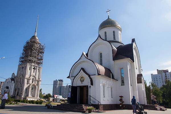 Митрополит Сергий освятил храм в Воронеже