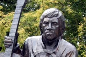 В Южно-Сахалинске недовольны  установкой памятника Владимиру Высоцкому
