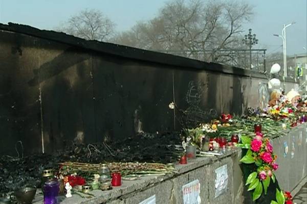 Ночью сгорел мемориал в память о погибших в Кемерово