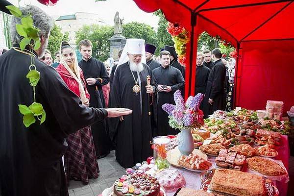 Матушки Воронежской митрополии предложат землякам плоды своих трудов во время благотворительной ярмарки