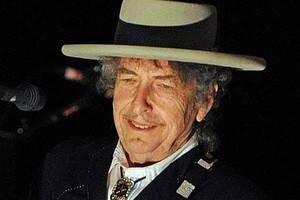 Боб Дилан не поедет в Стокгольм на вручение ему Нобелевской премии по литературе