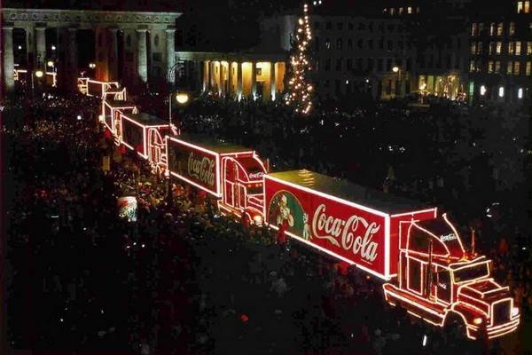 В Великобритании объявили войну Рождественскому каравану Coca-Cola, распространяющему «эпидемию ожирения»