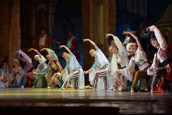 «Оживлённый сад» прошлого, или Премьера балета Адана «Корсар» в Воронеже