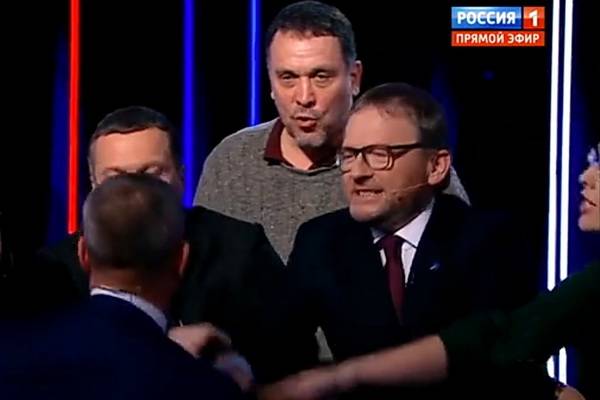 На дебатах кандидатов в президенты произошёл новый, ещё более безобразный скандал – Сурайкин напал на Шевченко