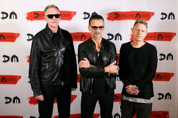 Фанаты шокированы отменой концерта Depeche Mode в Минске, забеспокоились и украинцы