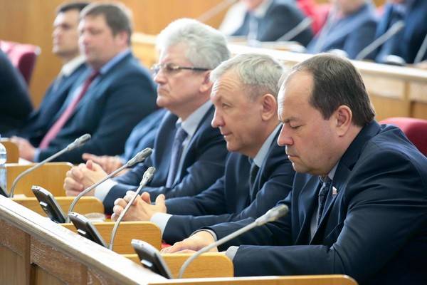 Воронежские депутаты запретили курить в кладовках, чем привлекли к себе внимание