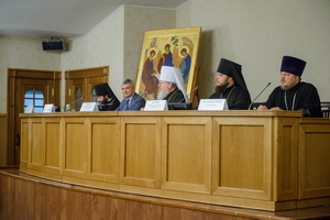 Александр Гусев заверил, что будет поддерживать РПЦ, и поблагодарил митрополию за духовность, которую она сеет