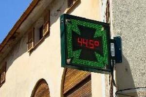 В Испании туристов и местных жителей предостерегают от  жары-убийцы