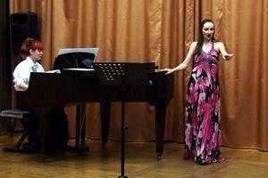 Сопрано Екатерина Гаврилова спела в городской библиотеке искусств