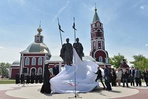 В Борисоглебске открыли памятник Борису и Глебу работы столичного скульптора