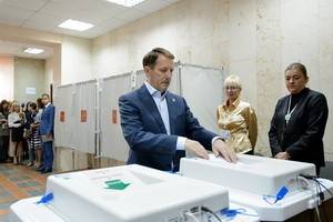 Алексей Гордеев проголосовал на выборах губернатора, но не сказал за кого