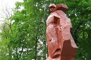 За надругательство над памятником  героям ВОВ задержан житель Грибановки