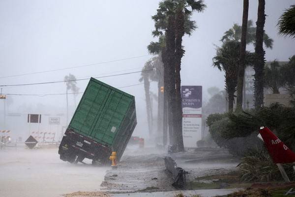 Самый сильный за 12 лет ураган «Харви» обрушился на побережье американского штата Техас