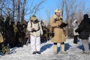 Тысячи горожан, несмотря на мороз, пришли посмотреть на реконструкцию боев за Воронеж