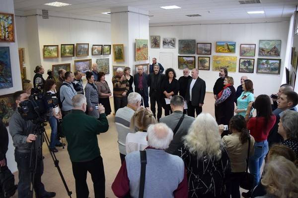 Выставка работ художников Калача открылась в Воронеже в зале на Пушкинской