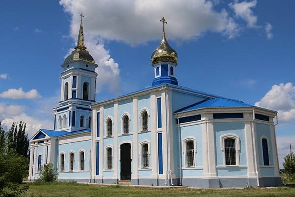 Митрополит Воронежский и Лискинский Сергий совершил чин Великого освящения старинного храма