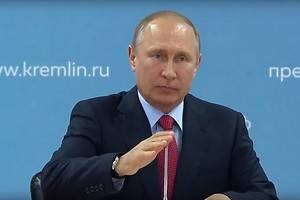 Прямую линию с Владимиром Путиным смотрели  почти десять процентов москвичей