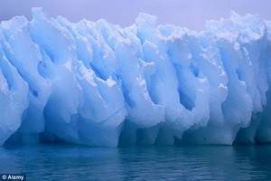 Уровень океана повышается из-за таяния льдов Антарктиды