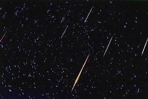В ночь на понедельник воронежцы смогут наблюдать метеоритный дождь
