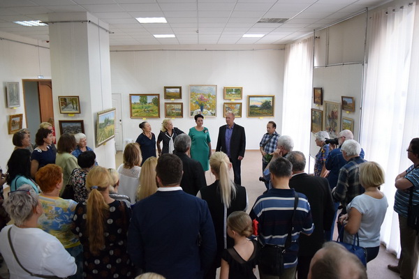 Открылась персональная юбилейная выставка Лолиты Серебрянской-Симонян