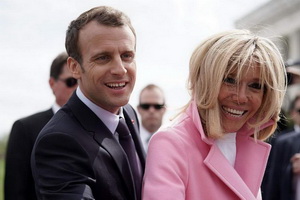 Пожилая супруга французского президента устроила ему грандиозный скандал