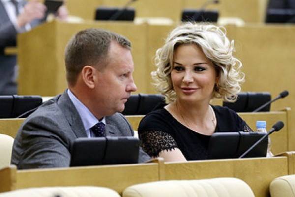 Экс-депутат Госдумы Денис Вороненков, муж оперной певицы Марии Максаковой, объявлен в розыск