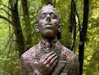 Памятник Мандельштаму в Воронеже скоро отметит годовщину