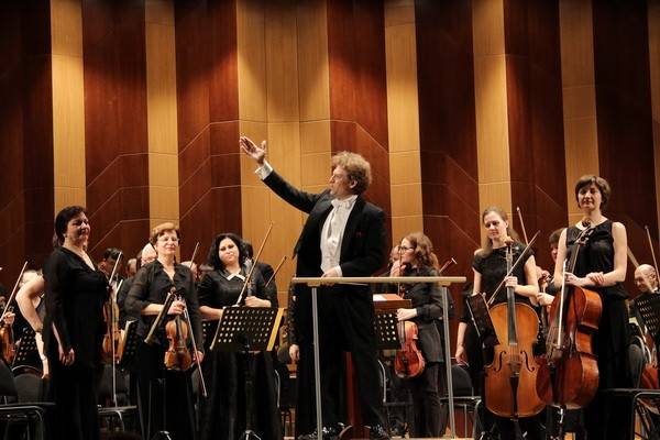 Академический симфонический оркестр Воронежской филармонии отметил 220-летие Шуберта исполнением Пятой симфонии в трактовке американца