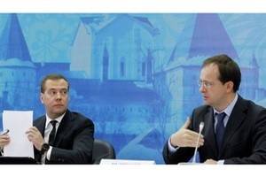 Медведев сделал Мединскому замечание, тот ответил