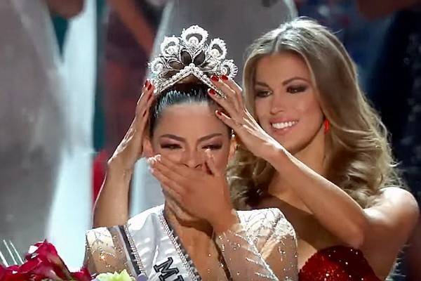 На конкурсе «Мисс Вселенная-2017» в Лас-Вегасе победила Деми-Ли Нел-Питерс из Южной Африки