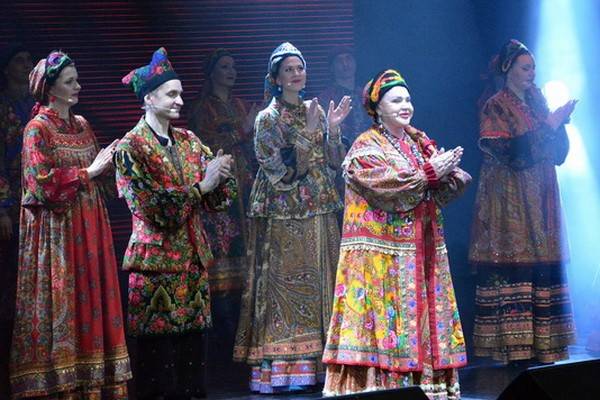 Кампания против приезда Надежды Бабкиной в Омск захлебнулась, певица и её ансамбль выступят здесь на Дне города за 2,3 миллиона