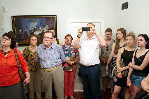Двойной вернисаж в Доме-музее Ивана Никитина