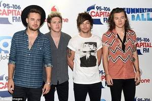 Миллионы поклонников One Direction в шоке после объявления о расколе группы