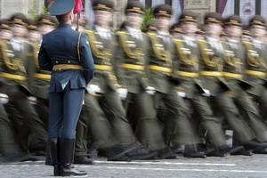 В военном параде в Воронеже будет участвовать техника и авиация, салют обещают необыкновенный