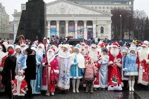 Воронежские Деды Морозы не испугались дождя