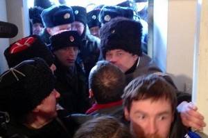 Кирилл Серебренников резко осудил действия властей, сорвавших спектакль о Pussy Riot