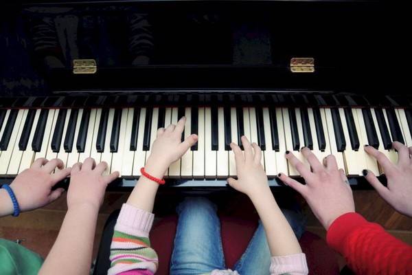 Воронежской области подарят 56 новых фортепиано