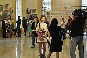 В Губернском театре Сергея Безрукова открылся сезон и выставка воронежских художников