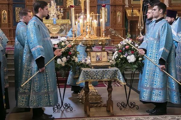 Воронеж торжественно встретил ковчег с частью Пояса Пресвятой Богородицы