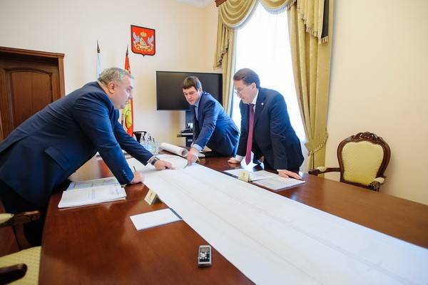 Что сказал губернатор о ликвидации разворотов на Московском проспекте