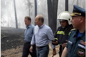 Владимир Путин встретился в Воронеже с пожарными и погорельцами