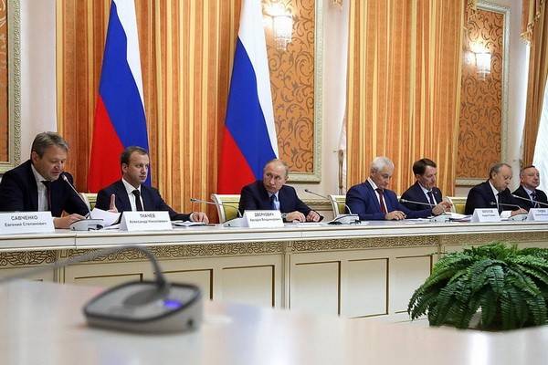 Президент России Владимир Путин провёл в Воронеже совещание по вопросам развития сельского хозяйства
