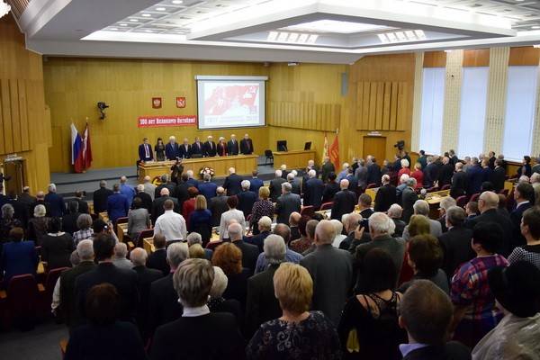 В Воронеже состоялось торжественное собрание, посвященное 100-летию Великой Октябрьской социалистической революции