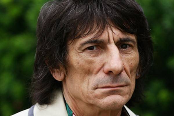 Гитарист Rolling Stones Ронни Вуд впал в отчаяние, узнав о раке