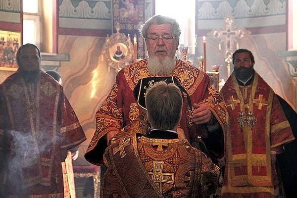 Россошь порадовала митрополита Сергия духовным и светским праздником