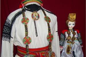 Выставка народного костюма  в музее имени Крамского