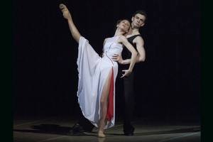 Руслан Стенюшкин и Диана Егорова вернулись с наградами из Перми, где проходил конкурс артистов балета «Арабеск»
