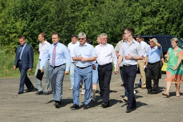 На выездном совещание в Центральном парке Воронежа обсудили подготовку к фестивалю «Город-сад» и новую автостоянку