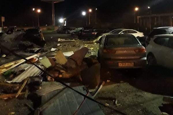 Водитель BMW ночью разнёс шиномонтаж в Северном районе